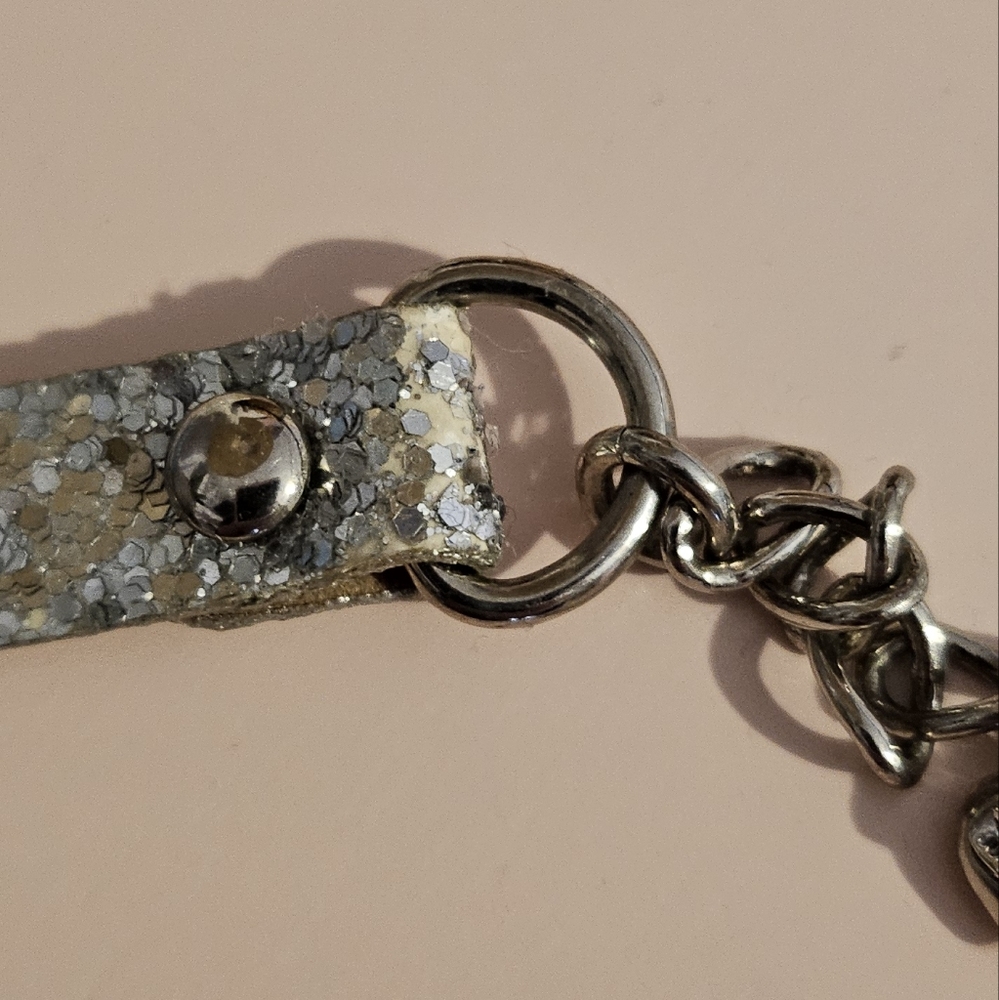 Juicy Couture Silver Peace Bracelet - Picture 4 of 6